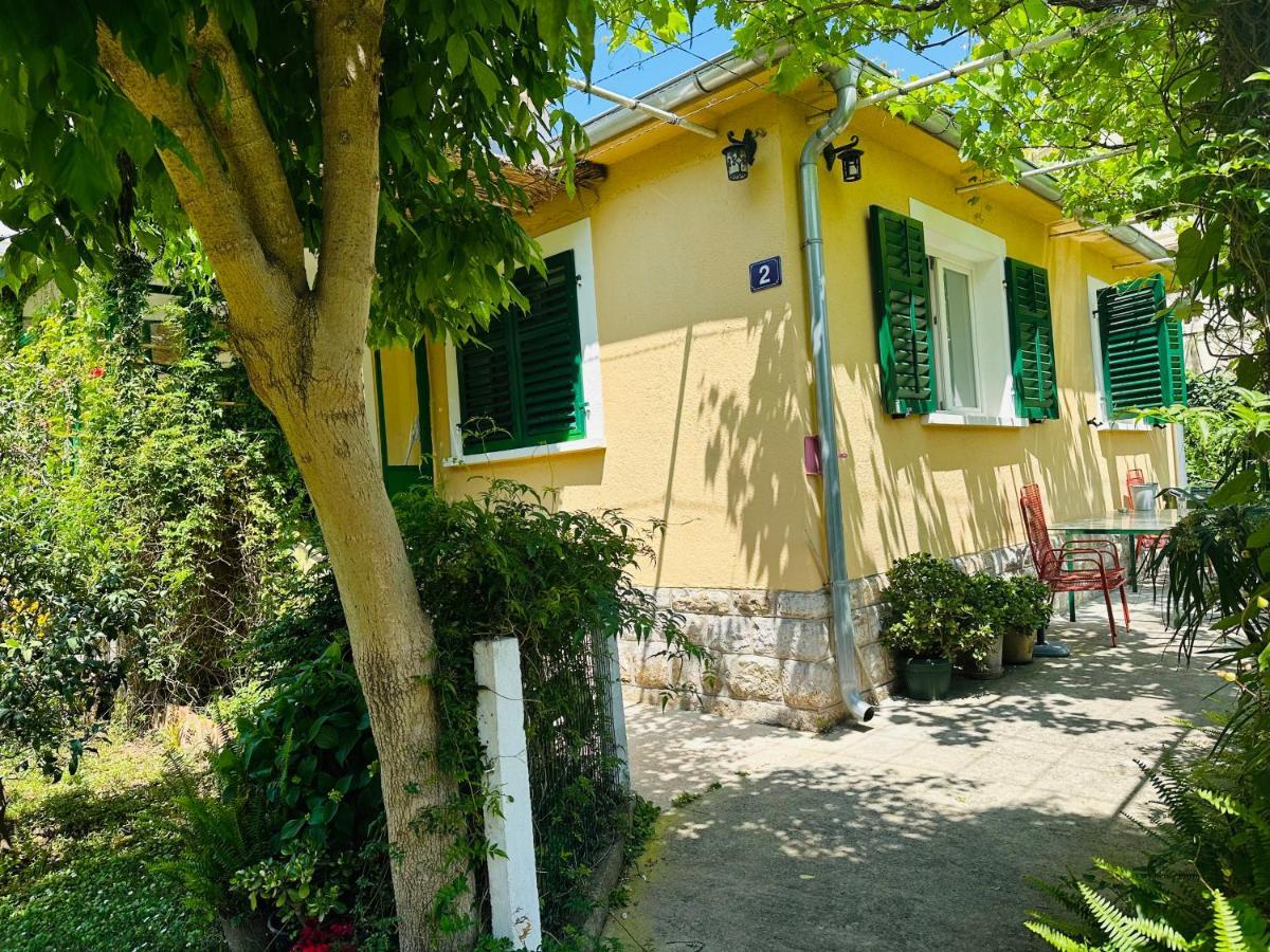 Holiday Home Vesna Budva Exteriör bild