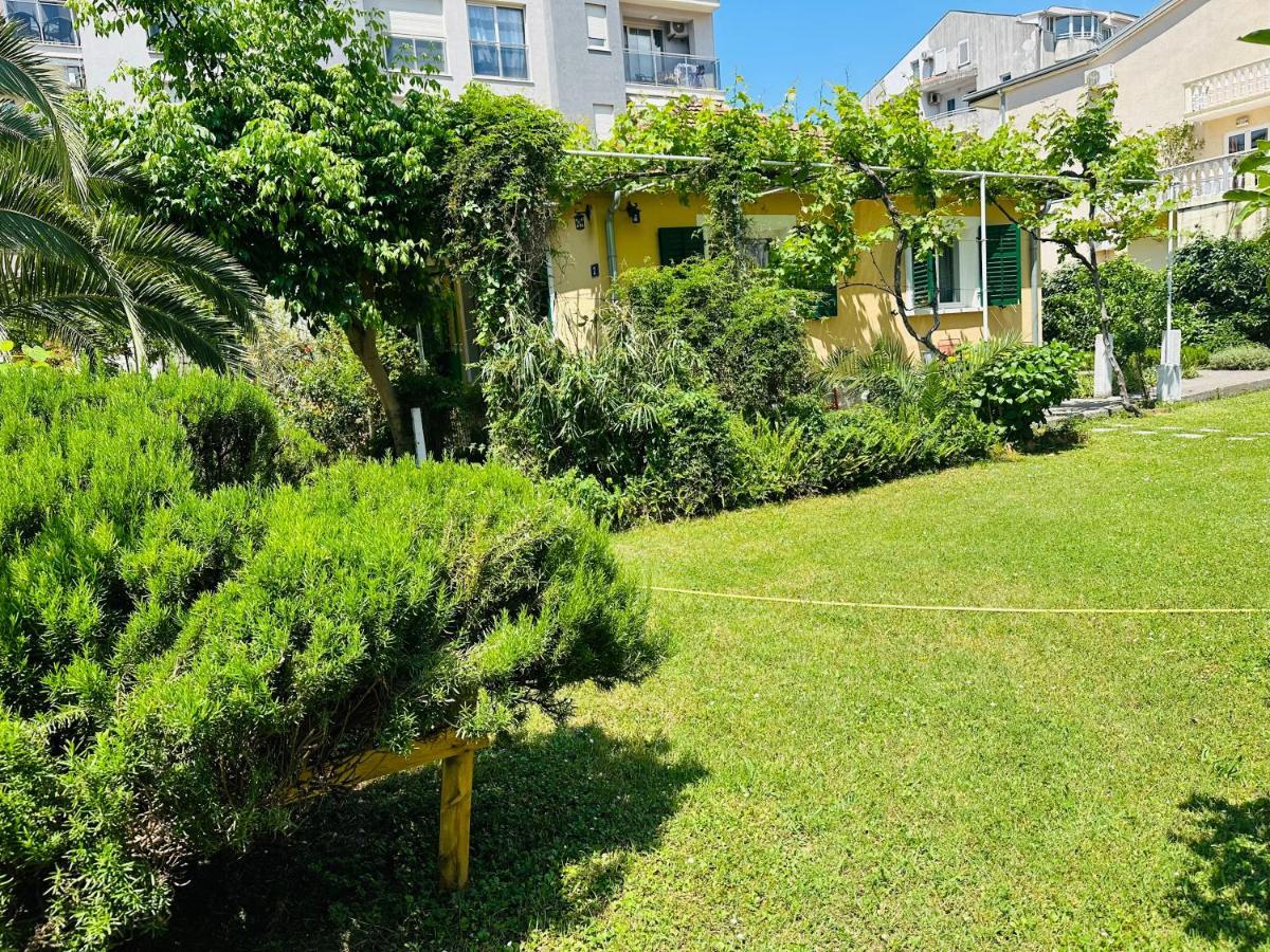 Holiday Home Vesna Budva Exteriör bild