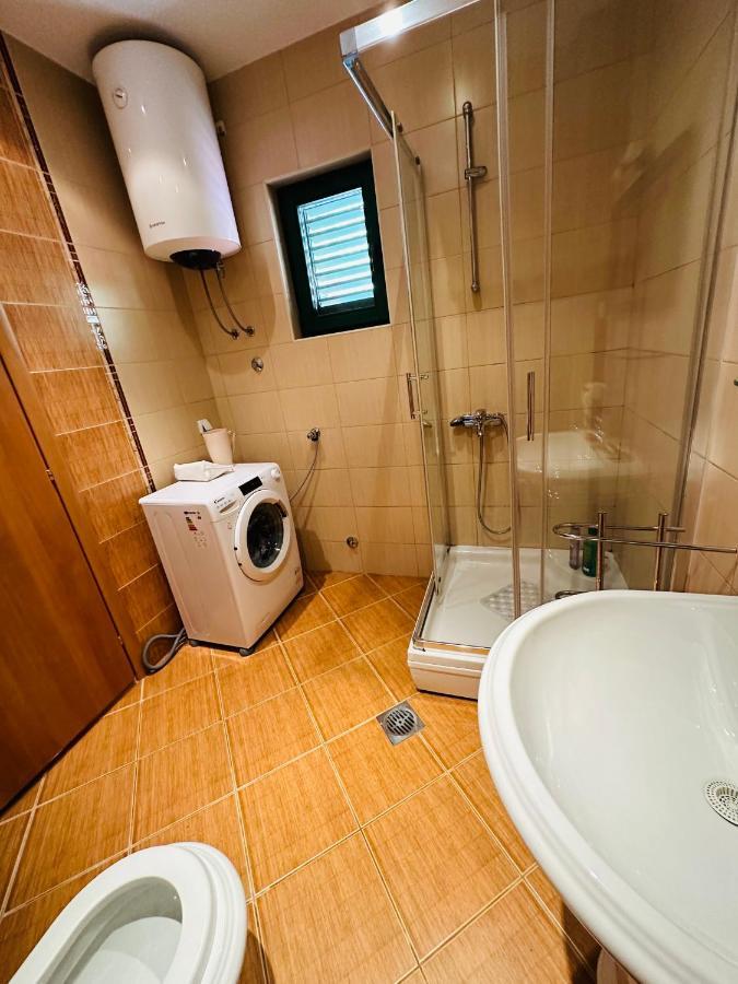 Holiday Home Vesna Budva Exteriör bild